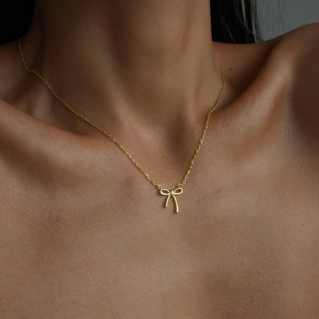 MINIMAL BOW NECKLACE