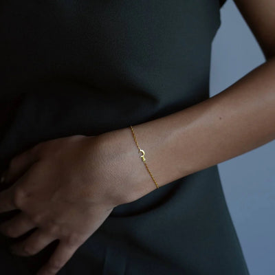 MINIMAL ARABISCHE INITIALEN BRACELET