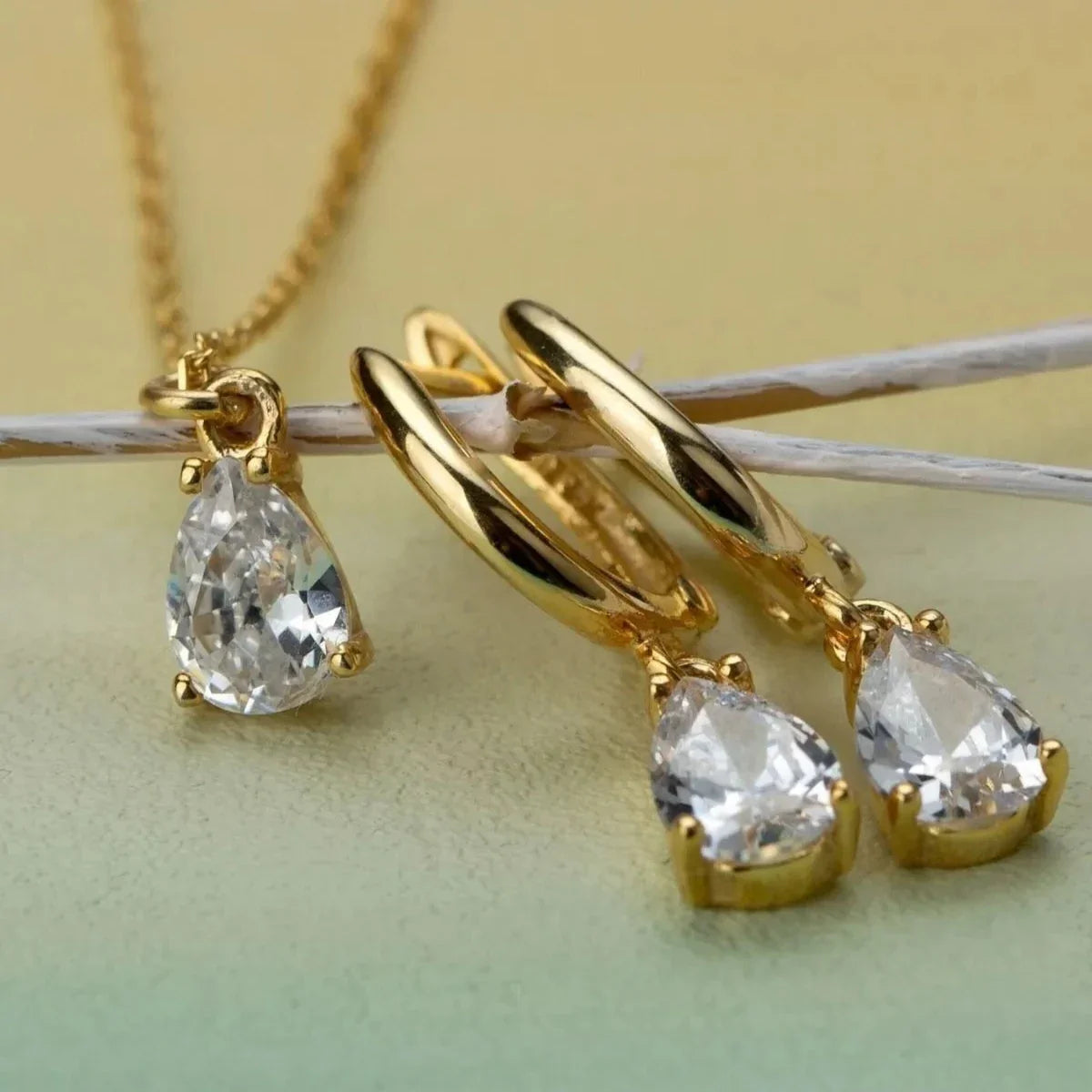 Drop Chain Set