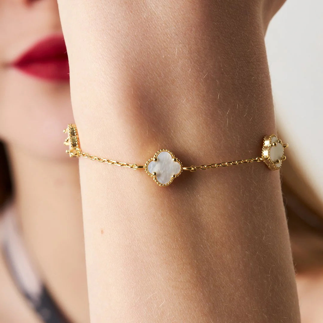 Clover White ARMKETTE